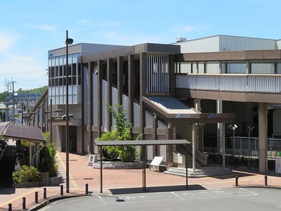 京田辺駅(JR)・新田辺駅(近鉄)