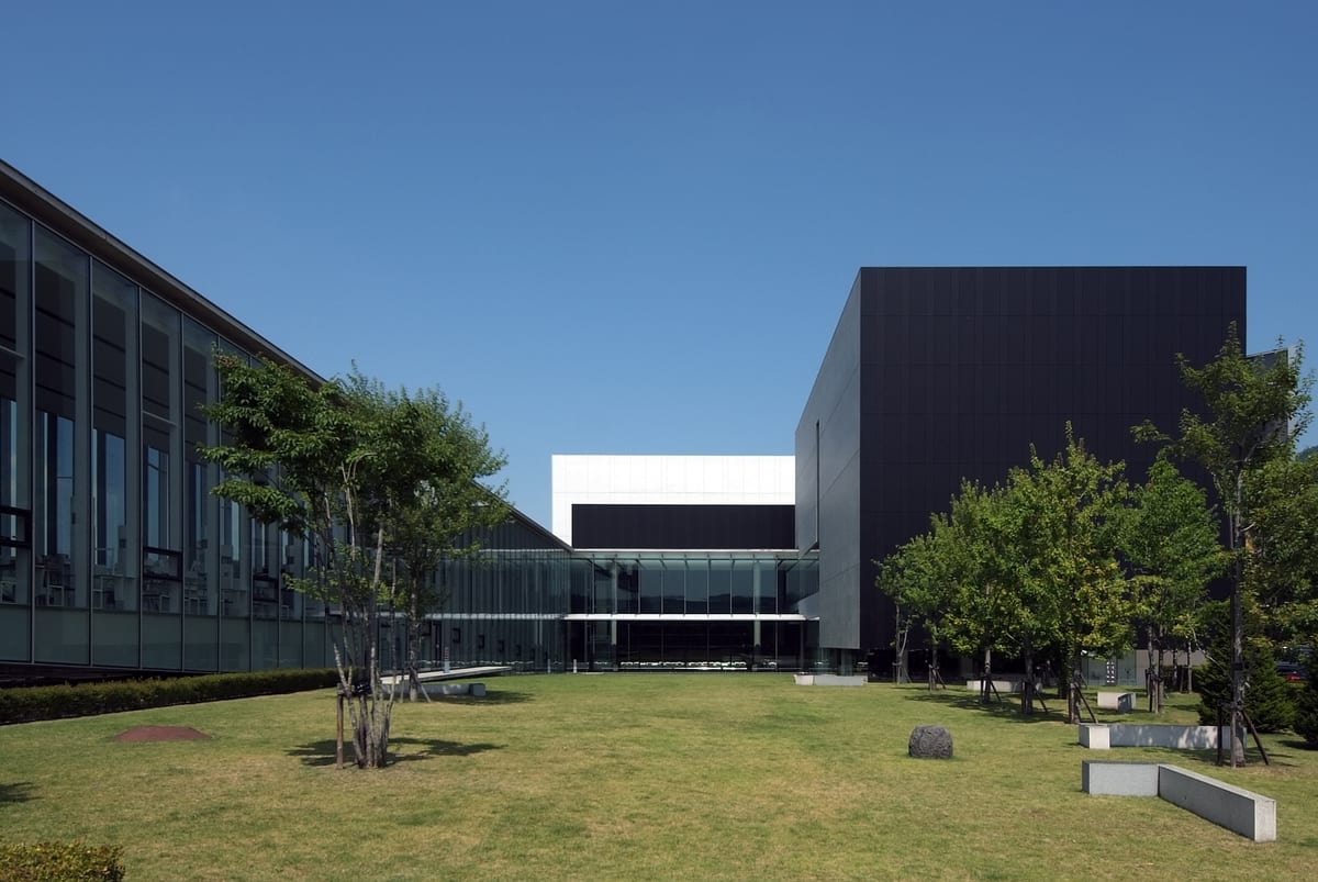 茅野市民館